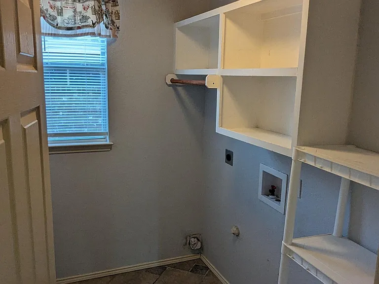 5001 Highlands Dr — Photo 13