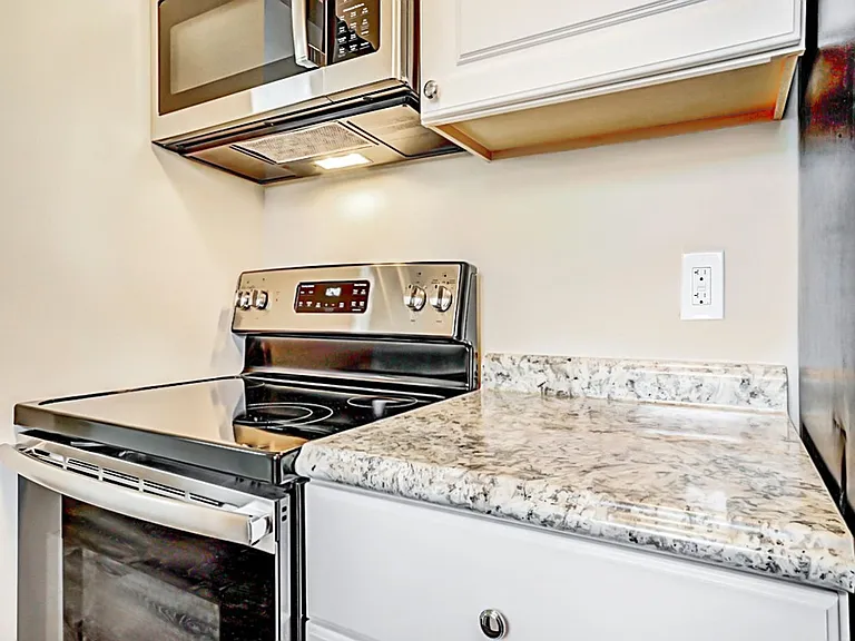 Village Square Apartments — Photo 4