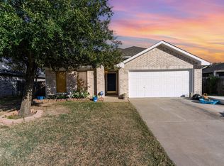1410 Embercrest Dr, Midlothian, TX 76065