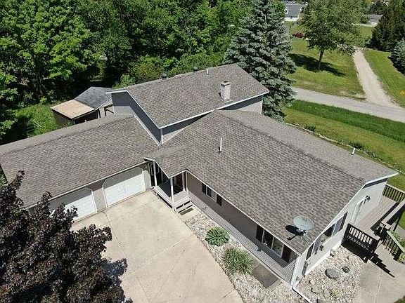 2nd image of 715 Sherman Street