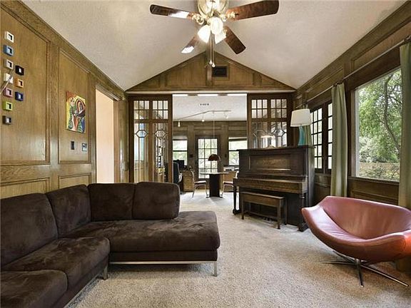 5th image of 2801 Great Oaks Dr