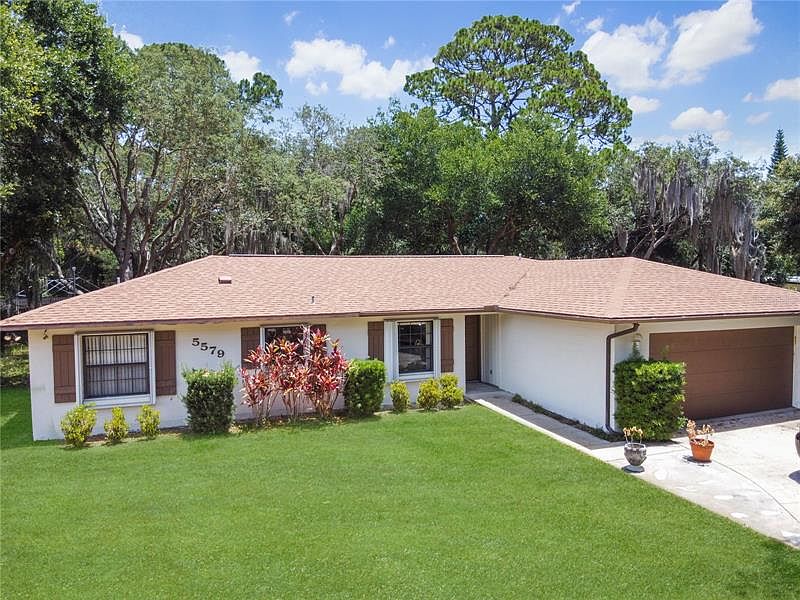 1st image of 5579 Lancewood Dr
