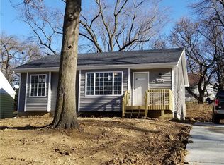 7005 SW 15th St, Des Moines, IA 50315