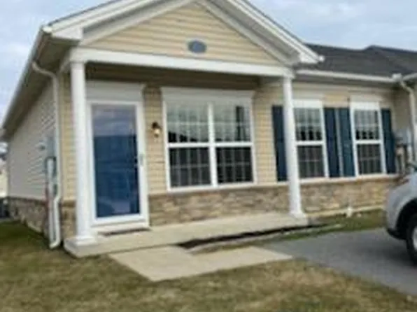 251 Huntington Ln, Easton, PA 18040