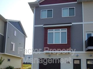 2188 Rolling Green Trl, North Mankato, MN 56003