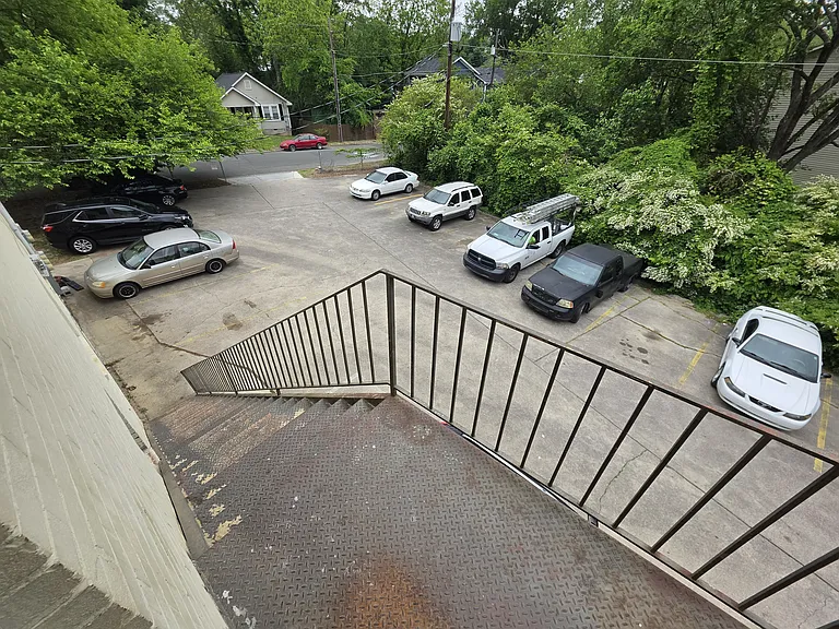 1403 W Chapel Hill St #B3 — Photo 16