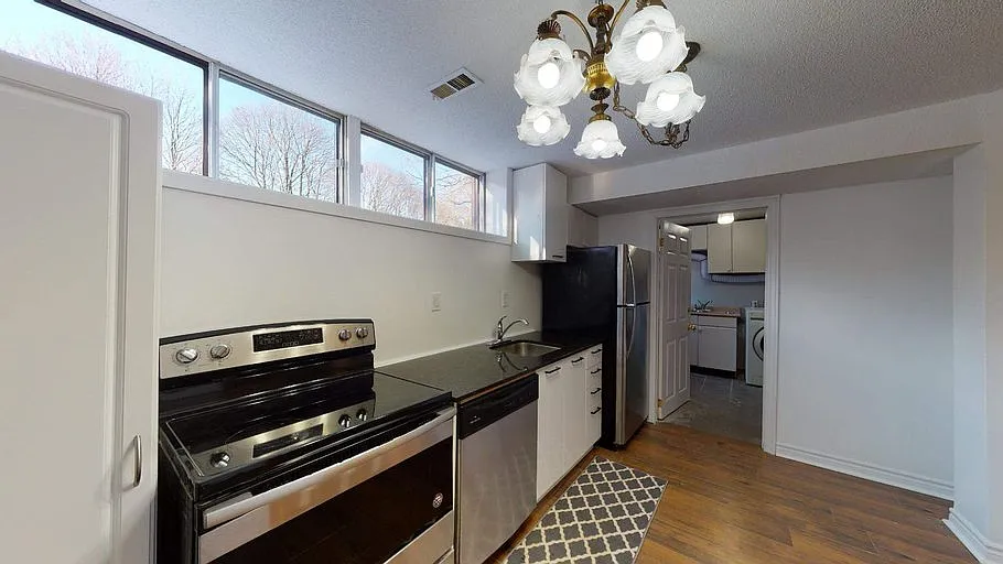Building Photo - 61 Darlingside Dr #1A