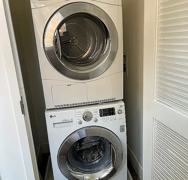 432 W 52nd St #2H — Photo 7