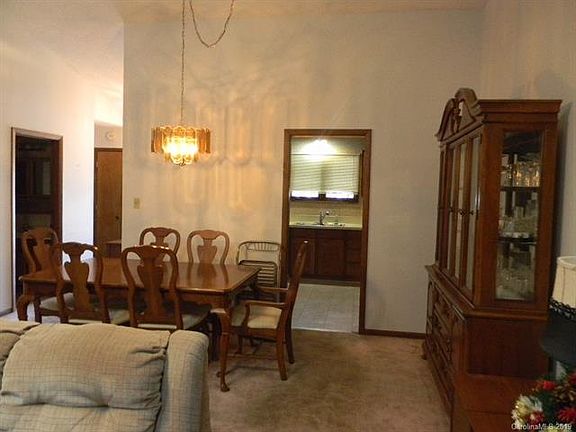 4th image of 802 Wellington Hills Cir