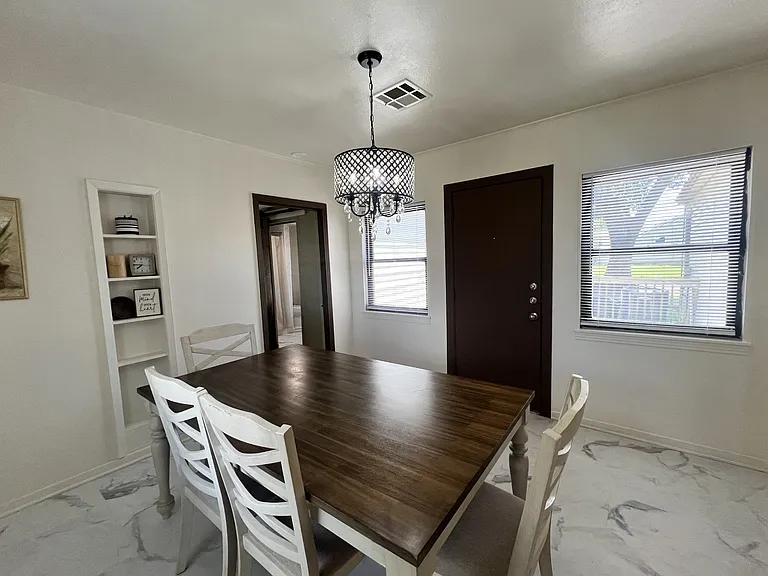 1519 S 43rd St — Photo 21