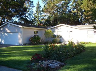 205 Lakeland Dr, Lakeside, OR 97449