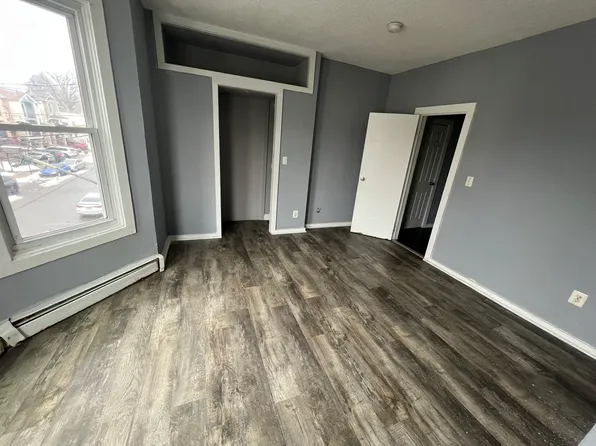 117 Court St #2, Elizabethport, NJ 07206