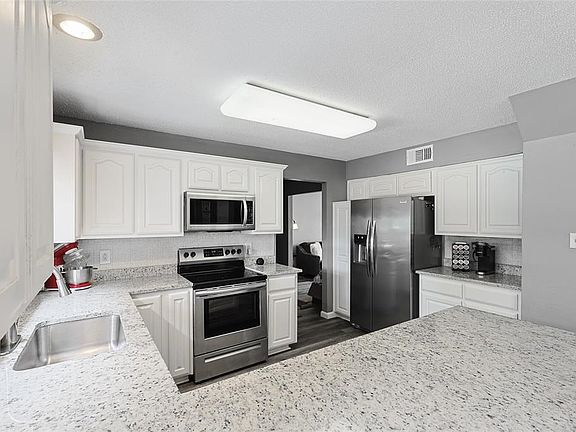 4th image of 3620 Spring Meadow Ln