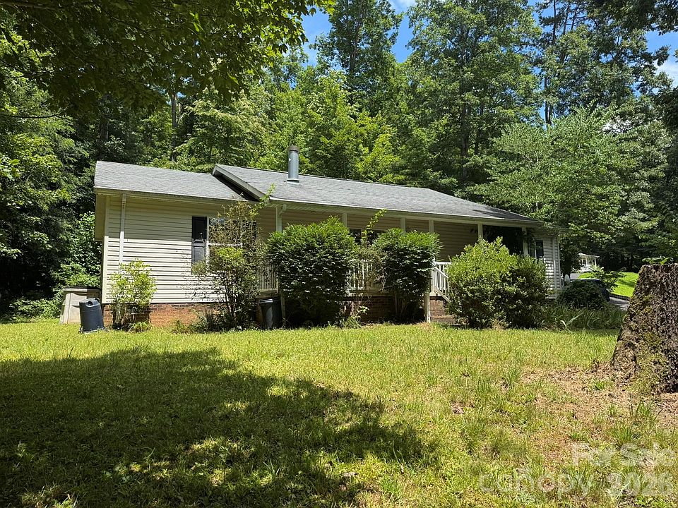 1st image of 83 Tall Timber Dr