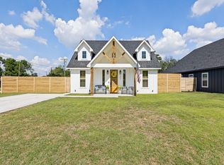 301 S Oak St, Boyd, TX 76023