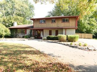 2535 Will Crest Dr, Indianapolis, IN 46228