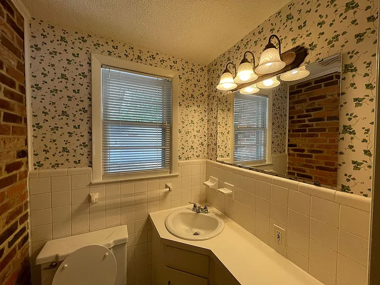 106 Silver Bluff Rd — Photo 39