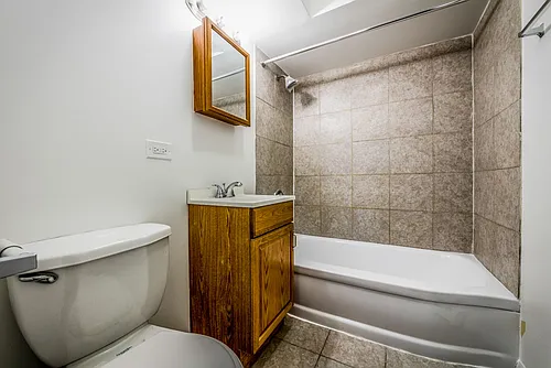 410 E 107th St Chicago, IL 60628 Photo 1