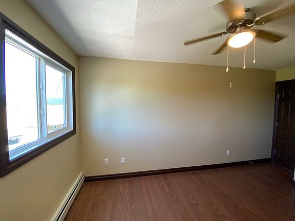 4th image of 114 Tamarack Dr