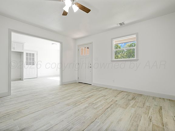 3rd image of 3107 Redwood St