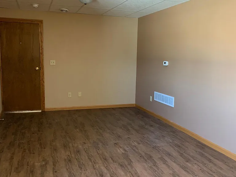 116 W Main St #B — Photo 6