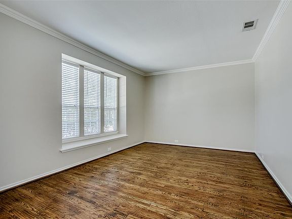 5th image of 8411 Silverton Dr