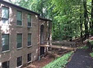 8A Saint Andrews Cir, Reading, PA 19607