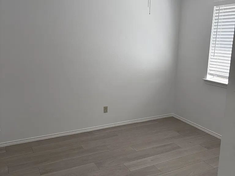Secondary bedroom #2 from doorway