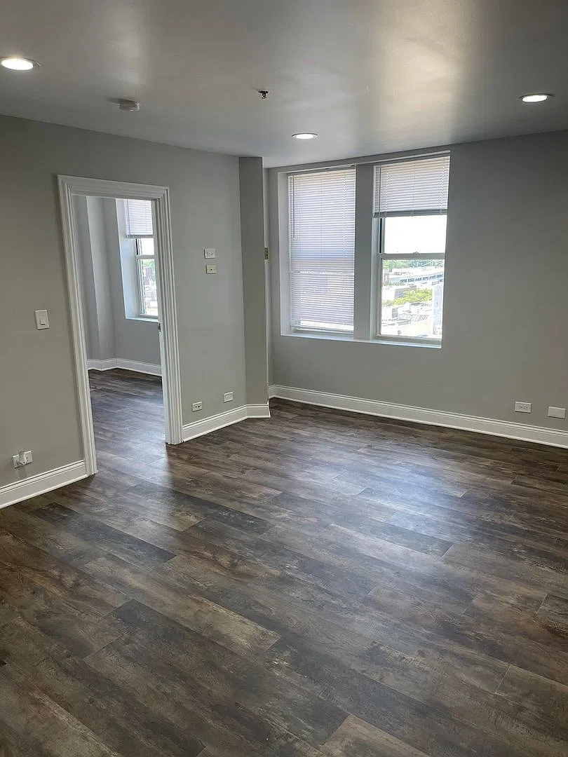 10 N Sheridan Rd. — Photo 1