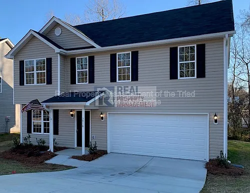 3916 Mountainridge Dr Photo 1