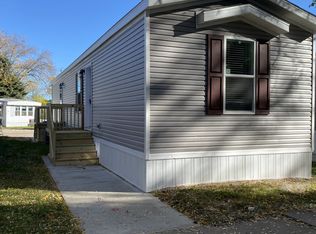 4303 75th St #16, Pleasant Prairie, WI 53142