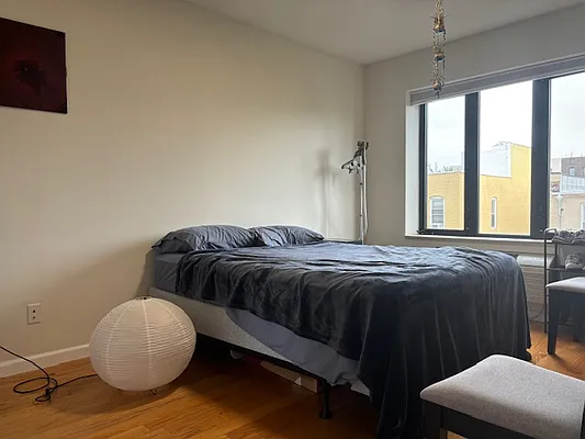 Rented by Alexiou Realty | media 4