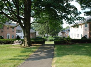 57 Prospect St APT 23, Ridgefield, CT 06877