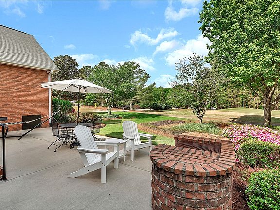 5th image of 3108 Cobbs Way