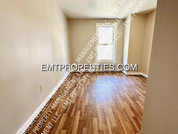 2nd image of 400 W 21st St