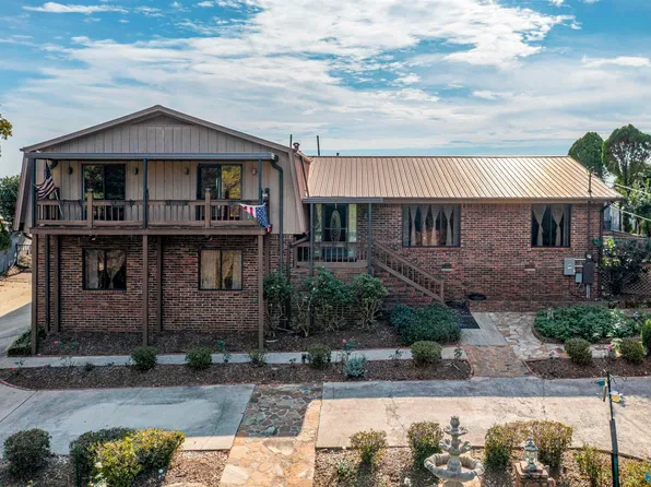 1413 Bellevue Dr, Gadsden, AL 35904