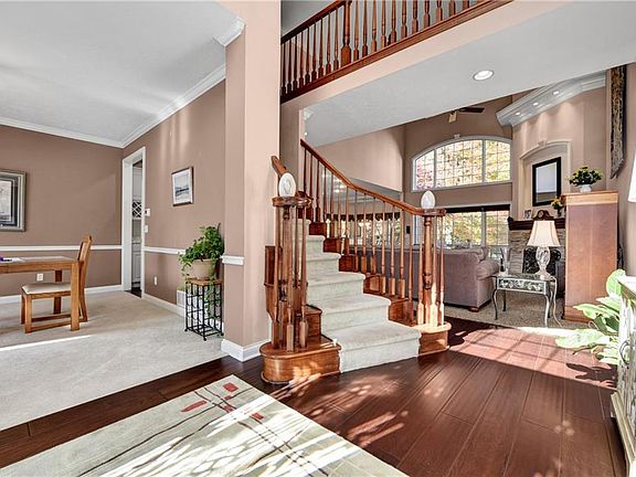 4th image of 26018 Cobblestone Way