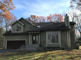 168 Kinsale Ln, Dingmans Ferry, PA 18328