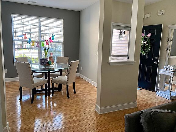 4th image of 1102 Southwind Ct