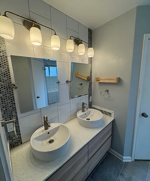 13815 Stone Hollow Dr — Photo 18