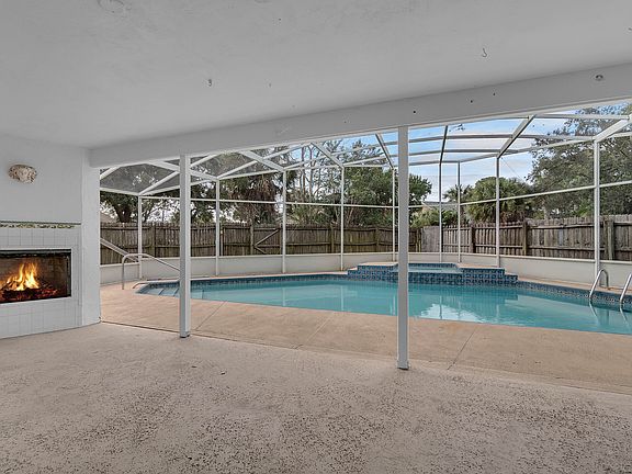 3rd image of 968 Tall Pine Dr