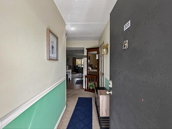 4th image of 306 Baskins Creek Rd #305