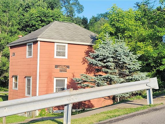 2nd image of 725 East Dr