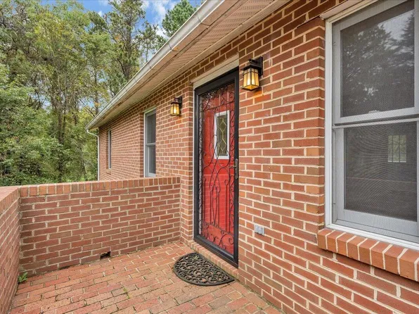 8540 Wormack Rd, Roanoke, VA 24019