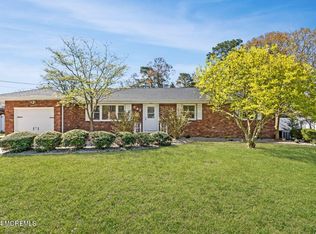 847 Regency Ct, Toms River, NJ 08753