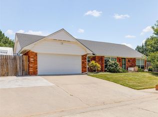 201 W Grand Teton Ct, Yukon, OK 73099
