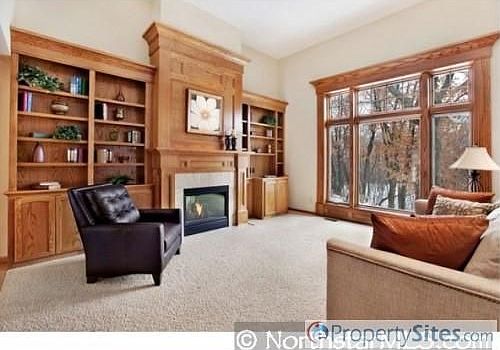2nd image of 8 Echo Lake Blvd