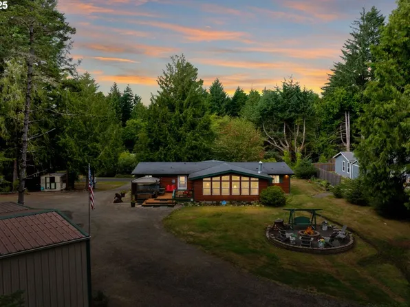 5004 N Loftus Rd, Florence, OR 97439