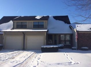 1724 N Queensbridge Dr, Indianapolis, IN 46219