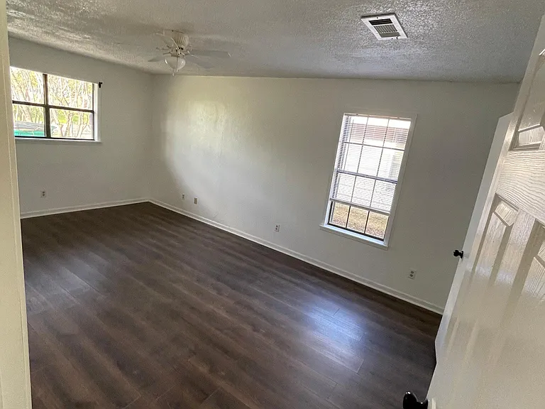 401 E Reunion St — Photo 2